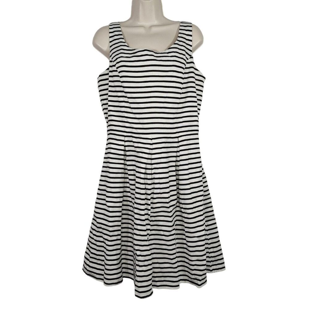 Tiana B Pleated Dress Fit & Flare Women Size 12 White Black Stripe HOOK MISSING